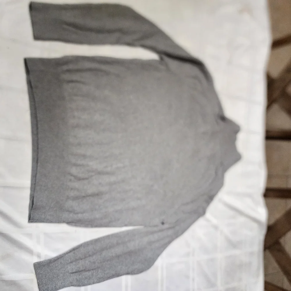 Banana‎ Republic Gray Knit Sweater